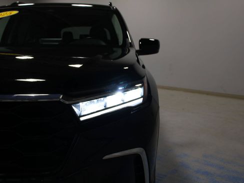 Used 2025 Honda Pilot Touring image 38