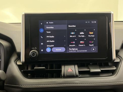 Used 2023 Toyota RAV4 XLE w/ Convenience Package FWD image 17