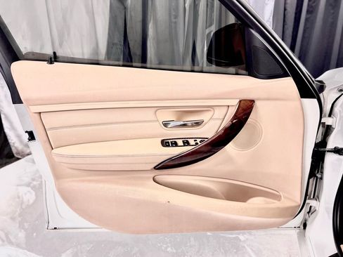 Used 2014 BMW 328i xDrive Sedan image 32