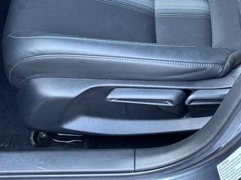 Used 2023 Honda Civic Sport image 4