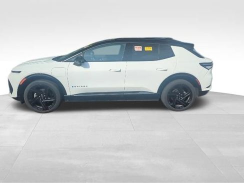 Used 2024 Chevrolet Equinox EV RS FWD image 10