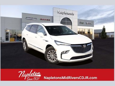 Used 2024 Buick Enclave Premium image 1