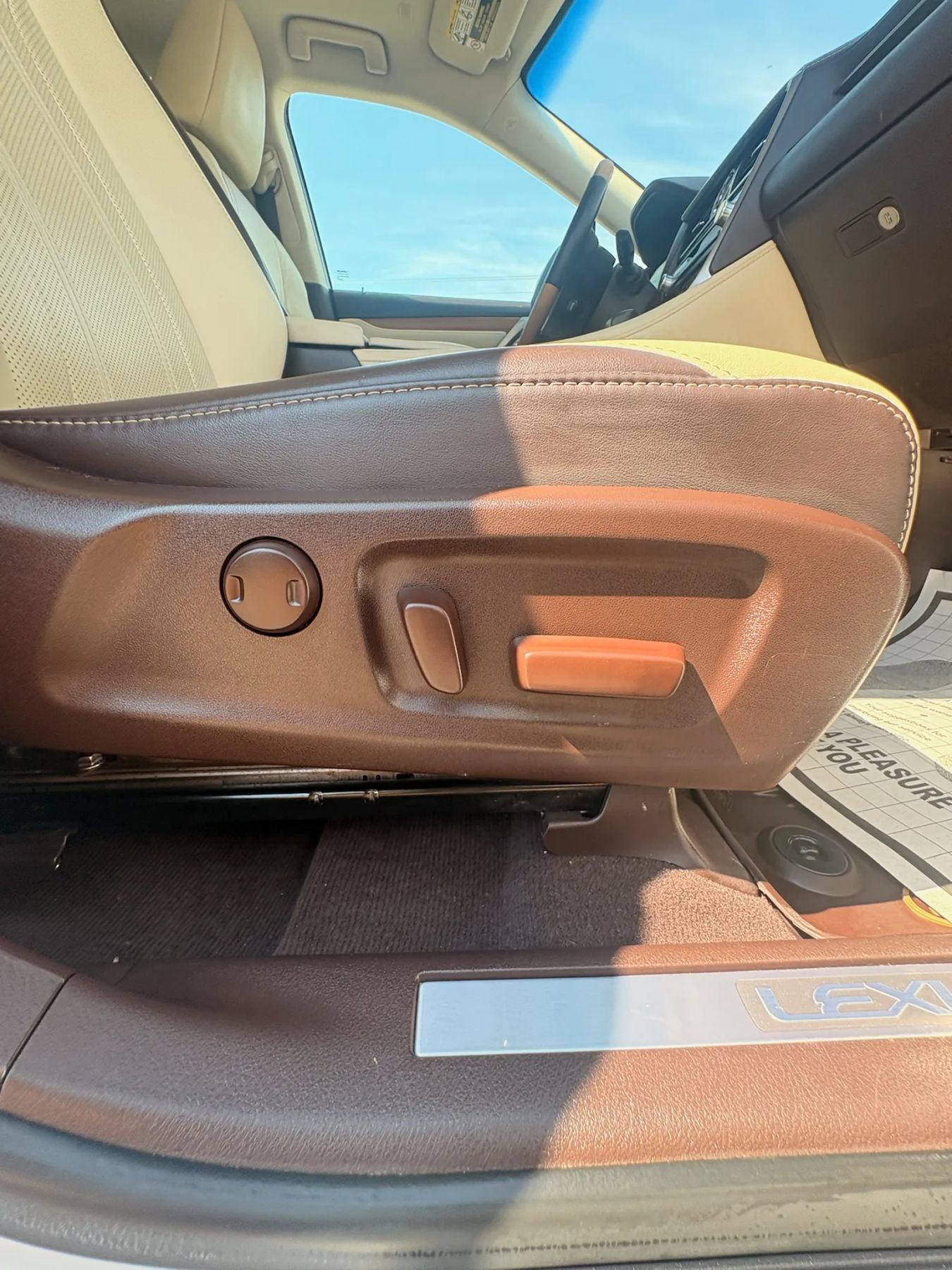 Used 2018 Lexus RX 350 AWD w/ Premium Package image 32