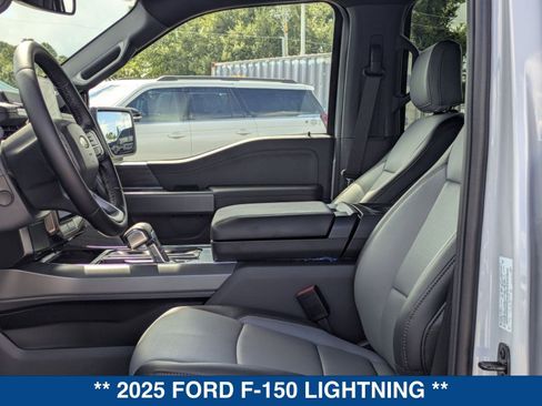 New 2025 Ford F150 Lightning Lariat image 38