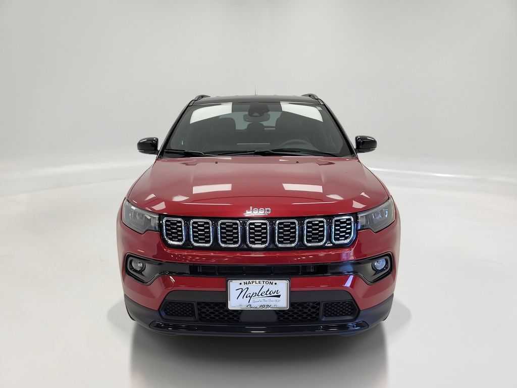 Used 2025 Jeep Compass Limited AWD/4WD image 2