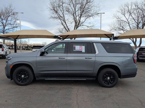 Used 2021 Chevrolet Suburban LT image 9