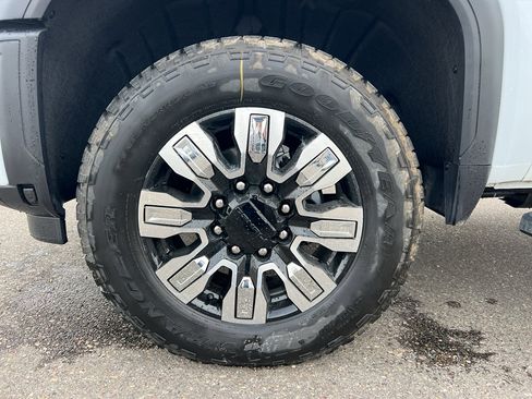 New 2026 GMC Sierra 3500 Denali w/ Denali Reserve Package AWD/4WD image 14