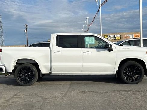 Used 2020 Chevrolet Silverado 1500 RST image 2