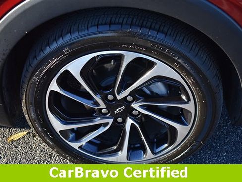 Certified 2023 Chevrolet Bolt EUV Premier w/ Sun & Sound Package image 11