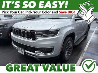 Used 2024 Jeep Wagoneer L Series II w/ Flexible Seating Group video 1