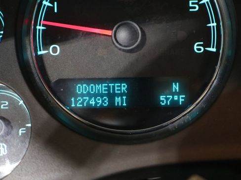 Used 2013 Chevrolet Avalanche LTZ AWD/4WD image 35