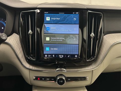 Used 2023 Volvo XC60 B5 Plus image 31