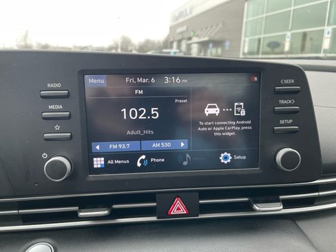 Used 2021 Hyundai Elantra SEL image 12