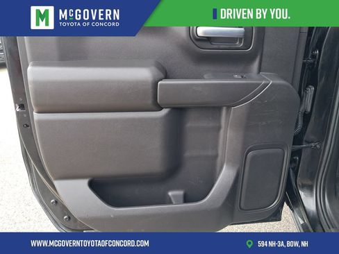 Used 2022 Chevrolet Silverado 1500 Custom AWD/4WD image 17
