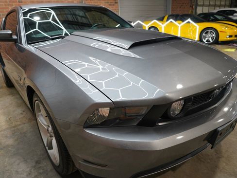 Used 2010 Ford Mustang GT image 28