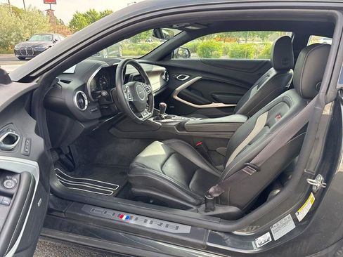 Used 2016 Chevrolet Camaro SS RWD image 11