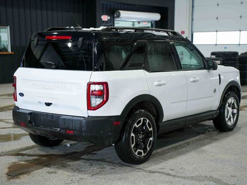 Used 2024 Ford Bronco Sport Outer Banks w/ Tech Package image 5