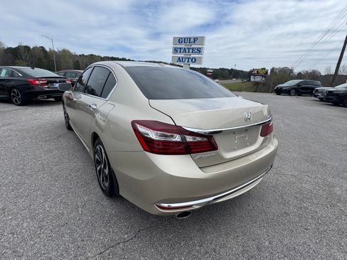 Used 2017 Honda Accord EX-L image 8