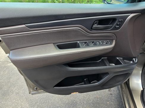 Used 2018 Honda Odyssey Touring image 13
