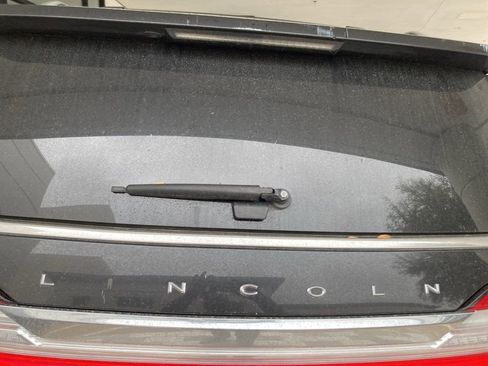 Used 2019 Lincoln Navigator Reserve image 14