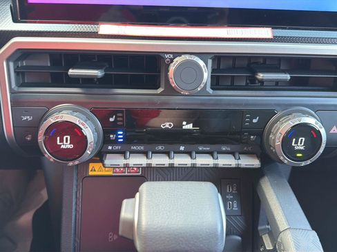 New 2026 Toyota 4Runner Limited AWD/4WD image 21