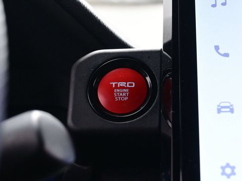 Used 2024 Toyota Tacoma TRD Off-Road w/ TRD Off Road Upgrade Package AWD/4WD image 23