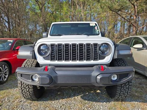 Used 2025 Jeep Gladiator Rubicon w/ Safety Group image 2