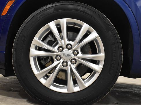 Certified 2025 Cadillac XT6 Luxury image 35