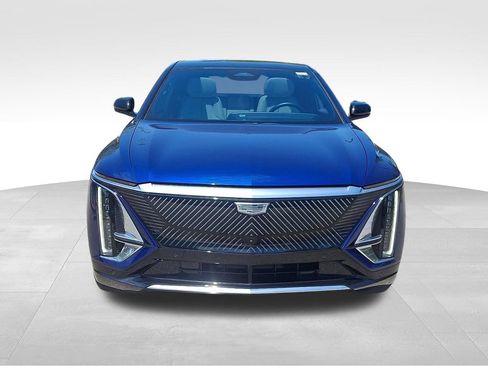 Used 2024 Cadillac Lyriq Luxury RWD image 2
