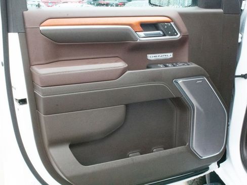 Certified 2022 GMC Sierra 1500 Denali image 14