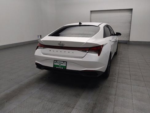 Used 2023 Hyundai Elantra SEL FWD image 9