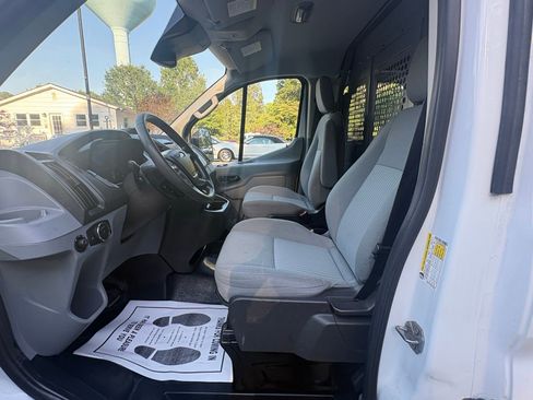 Used 2016 Ford Transit 150 130 Low Roof w/ Exterior Upgrade Package RWD image 19