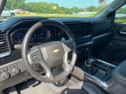 Used 2023 Chevrolet Silverado 1500 LTZ w/ Z71 Off-Road Package AWD/4WD image 27