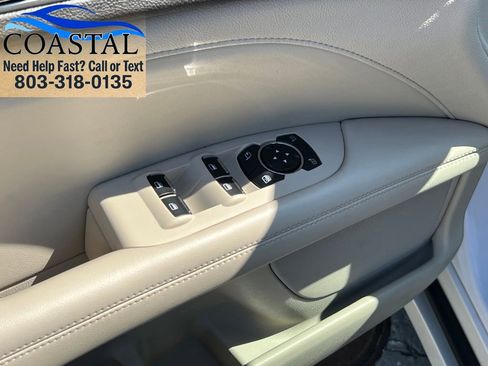 Used 2020 Lincoln MKZ w/ Convenience Package FWD image 7