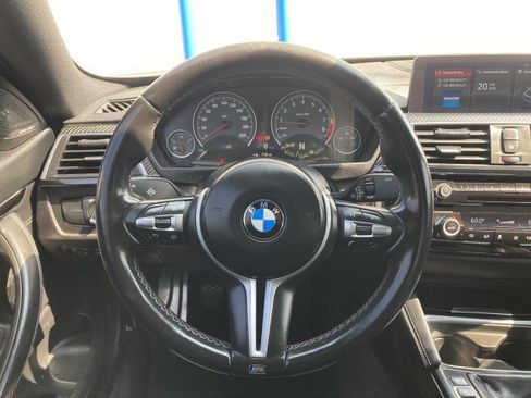 Used 2018 BMW M4 Coupe w/ Executive Package RWD image 13