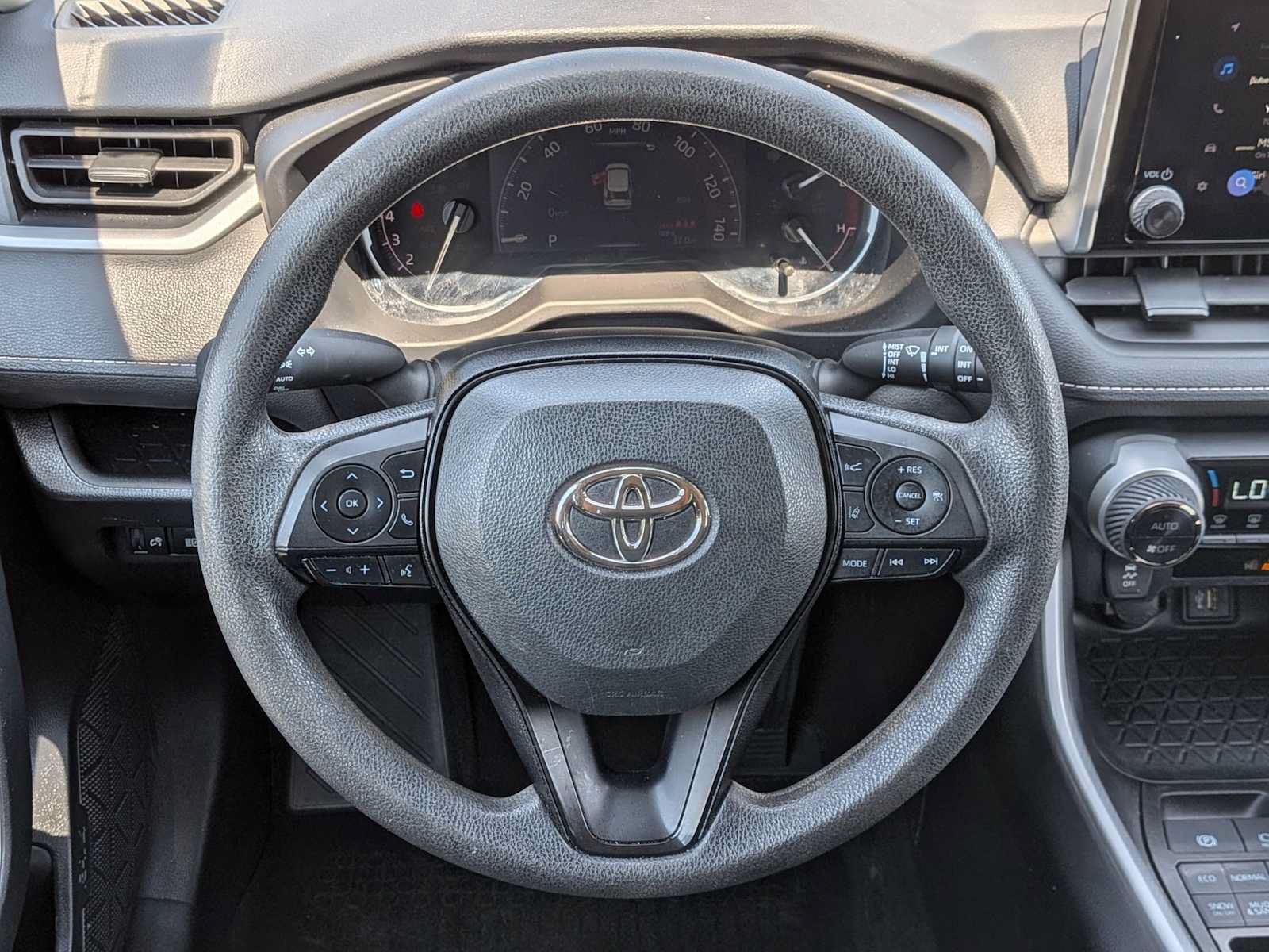 Used 2023 Toyota RAV4 XLE AWD/4WD image 22