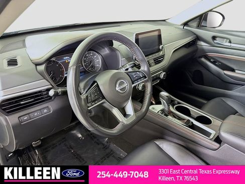 Used 2023 Nissan Altima 2.5 SR image 10