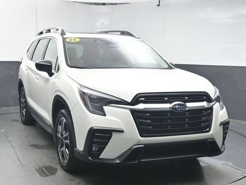 Used 2025 Subaru Ascent Limited w/ Popular Package #1 AWD/4WD image 2