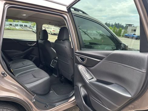 Certified 2022 Subaru Forester Premium AWD/4WD image 13