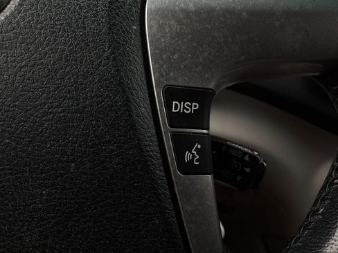 Used 2012 Toyota Highlander SE FWD image 37