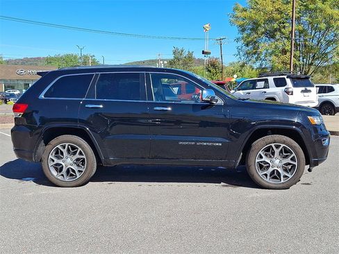 Used 2021 Jeep Grand Cherokee Overland image 10