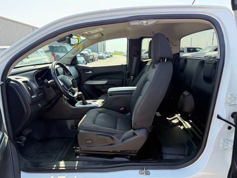 Used 2021 Chevrolet Colorado LT w/ Fleet Safety Package RWD image 6