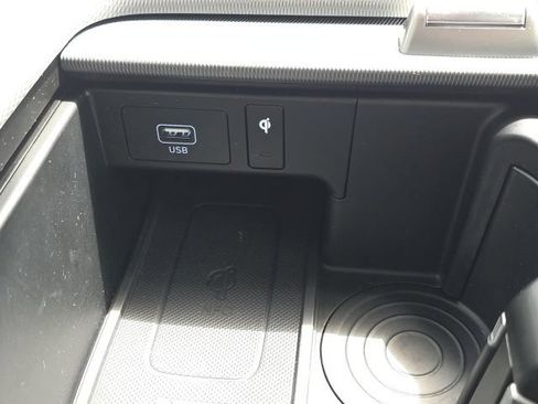 Used 2023 Hyundai Palisade Limited FWD image 21