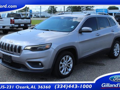 Used 2019 Jeep Cherokee Latitude w/ Popular Appearance Group FWD image 1