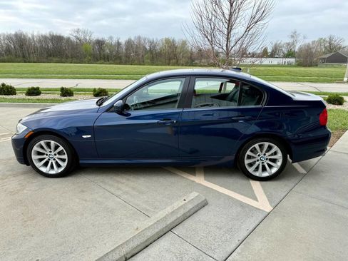 Used 2011 BMW 328i Sedan RWD image 5