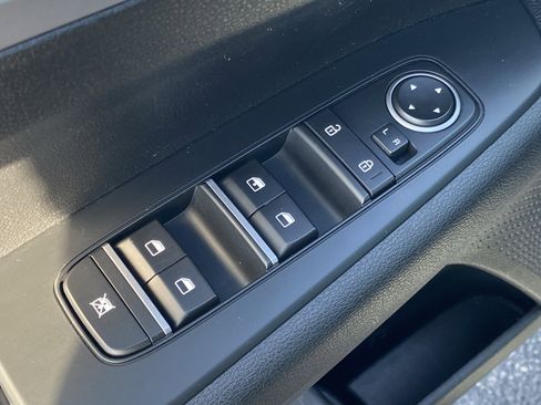 Used 2024 Kia Forte LXS image 15