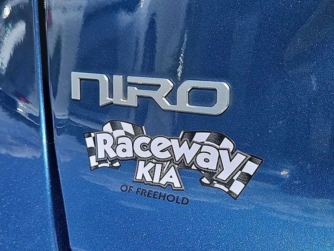 Certified 2025 Kia Niro EX w/ EX Cold Weather Package FWD image 28