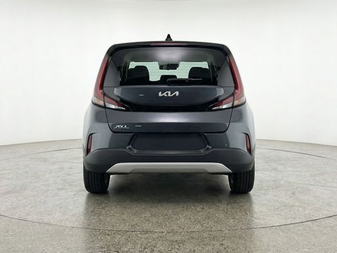 Used 2025 Kia Soul LX w/ LX Technology Package FWD image 7