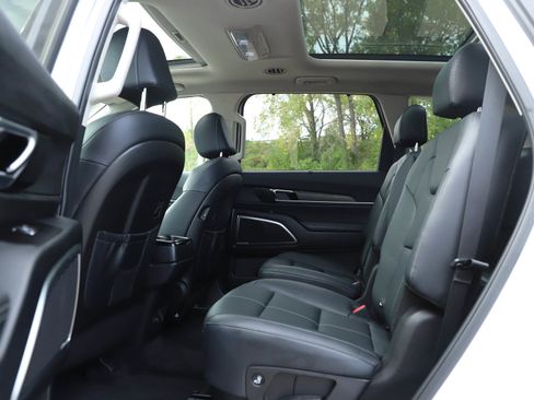 Used 2022 Kia Telluride SX w/ Nightfall Edition Package AWD/4WD image 17