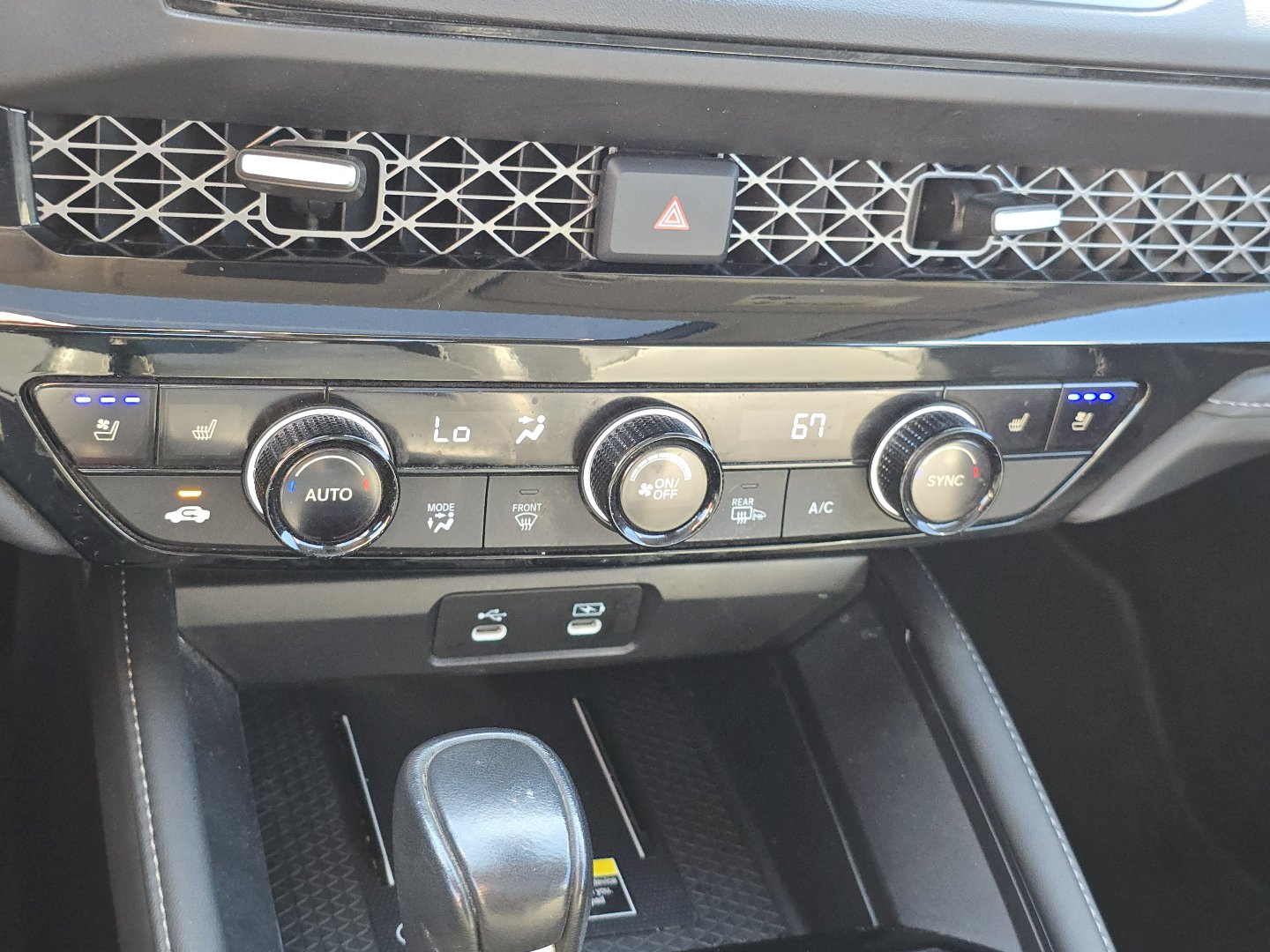 Certified 2025 Honda Accord Touring image 34